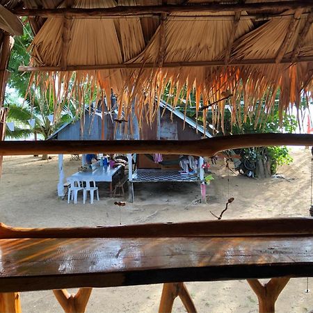 Malee Homestay Ko Por Exterior foto